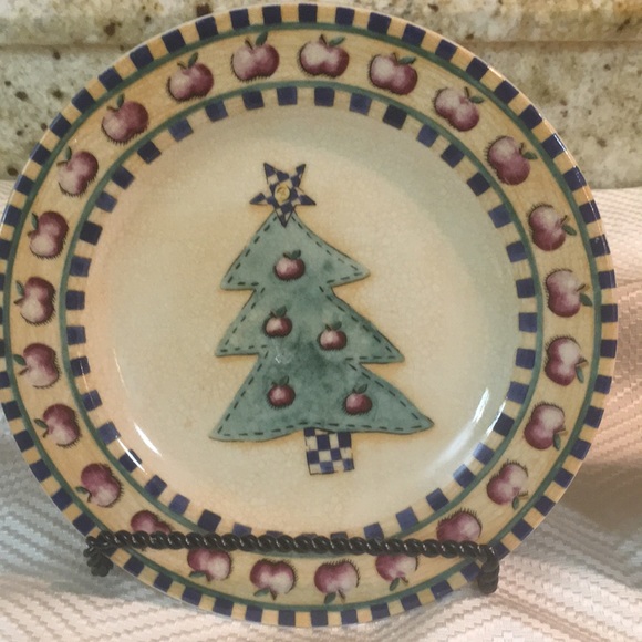 Beautiful Christmas Salad Plates - Picture 4 of 6